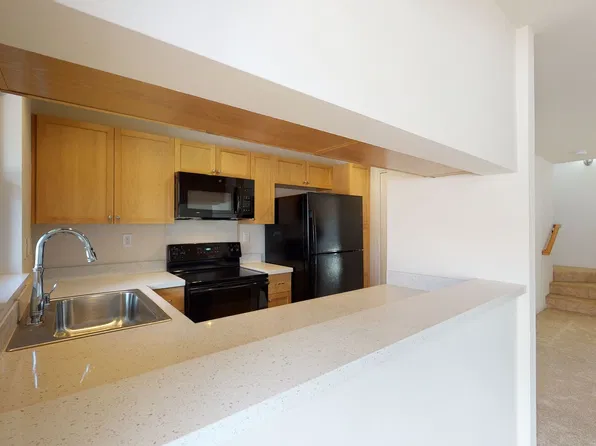 262 Kahoma Village Pl #9-104, Lahaina, HI 96761