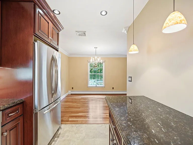 137A S Maple Ave #B — Photo 14