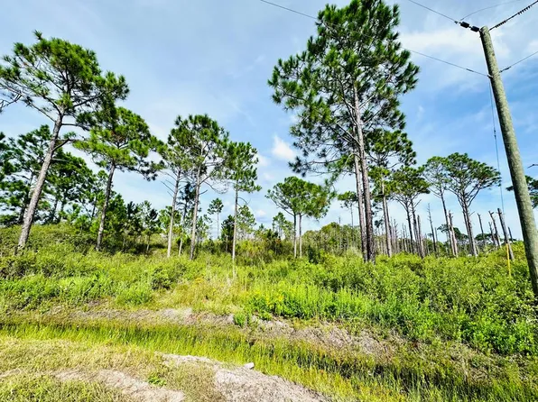 642 Ridge Rd, Eastpoint, FL 32328