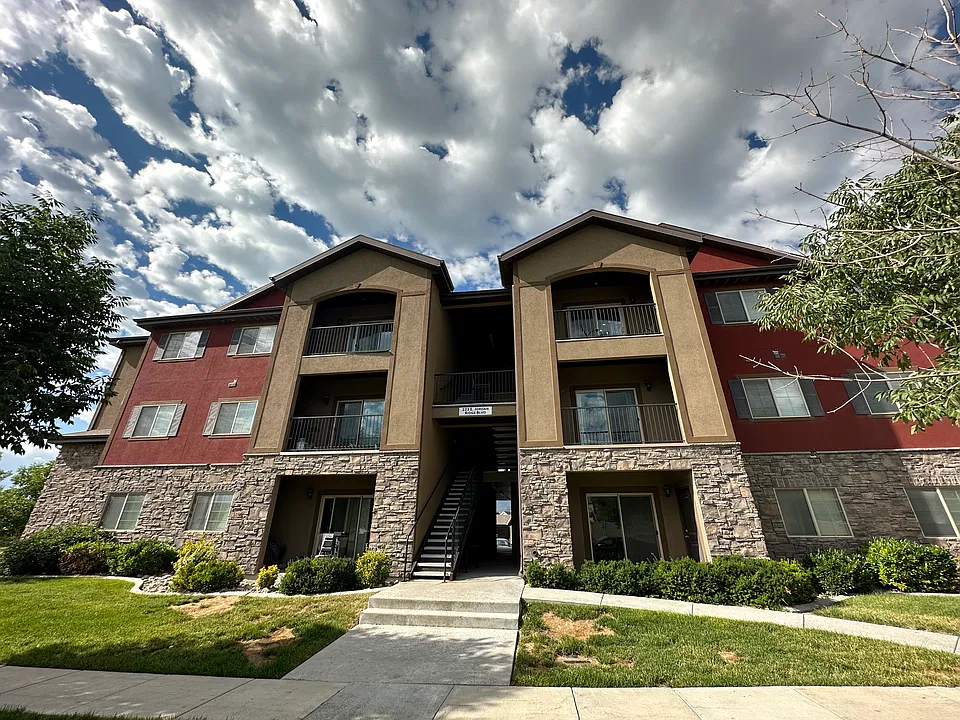 223 E Jordan Ridge Blvd #112
