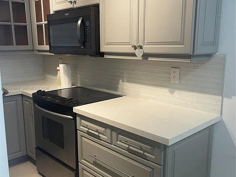 7505 SW 82nd St #212 — Photo 5
