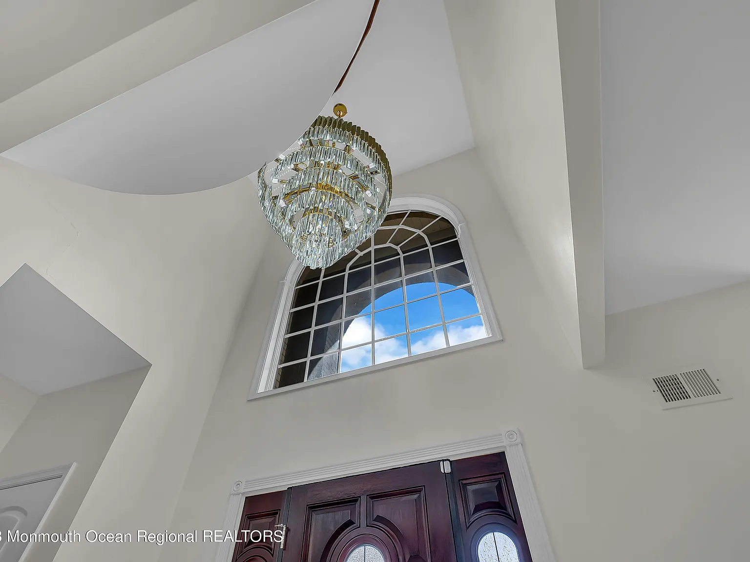 4 bed, 4.0 bath, 2932 sqft, $2,900 — Photo 3