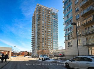 90 Landry St #1906, Ottawa, ON K1L 0A9