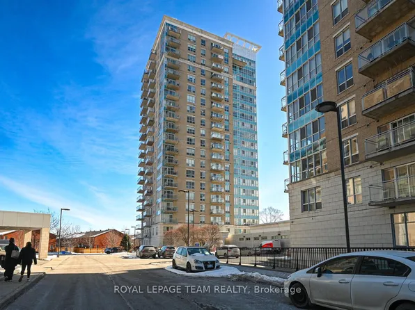 90 Landry St #1906, Ottawa, ON K1L 0A9