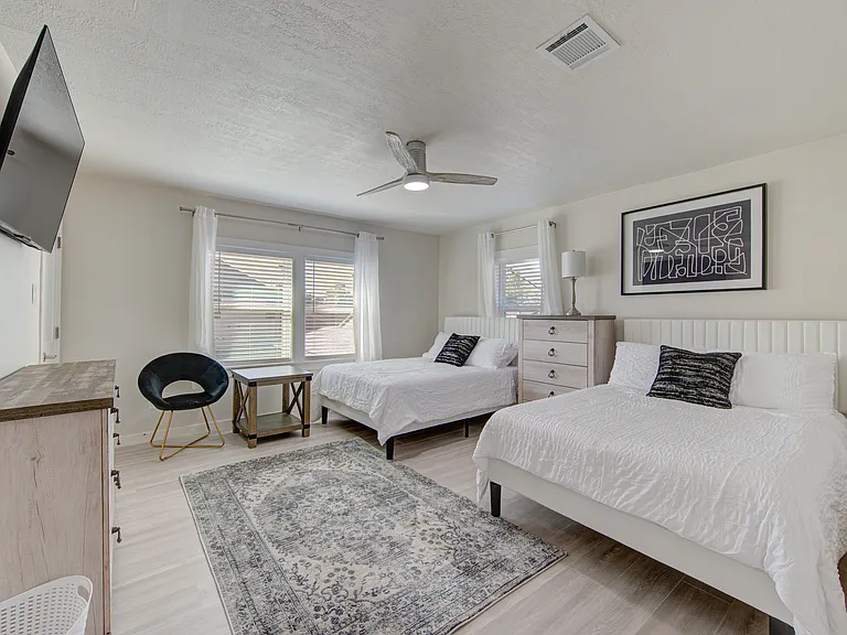 3317 Arbor St — Photo 44