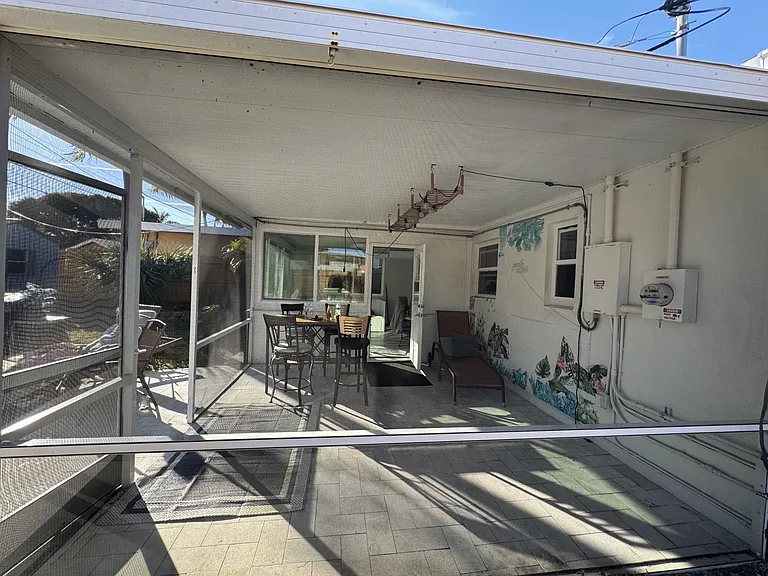 200 NE 56th St — Photo 32