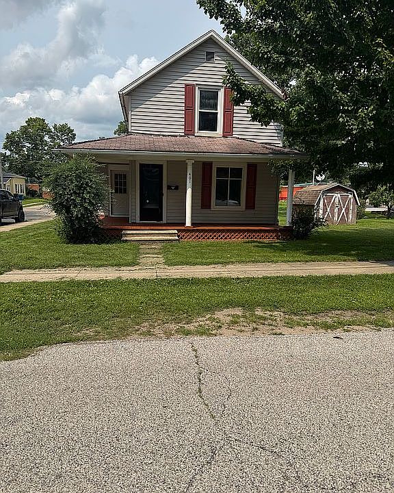1st image of 401 E Adams St