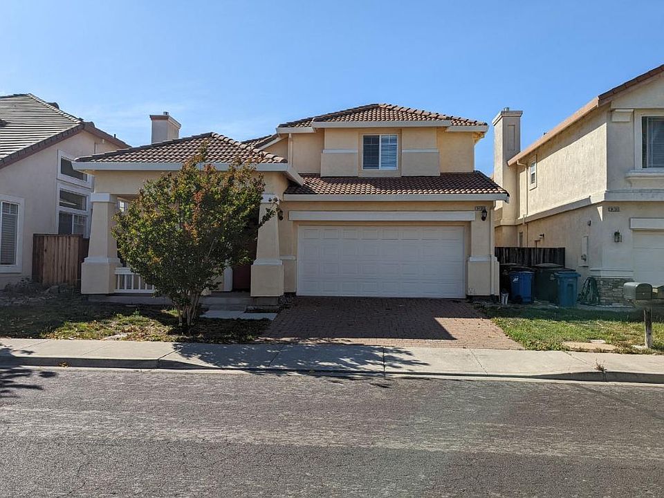 1st image of 34385 Grand Canyon Dr