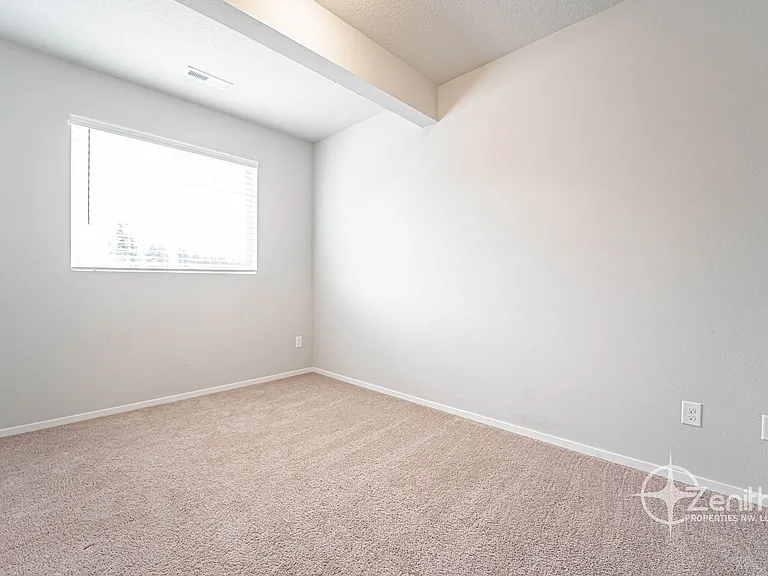 2608 S White Salmon Dr — Photo 7