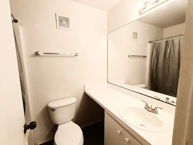 4000 SW 23rd St #B — Photo 17