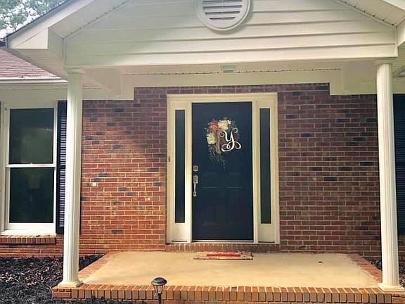 3rd image of 61 River Run Dr