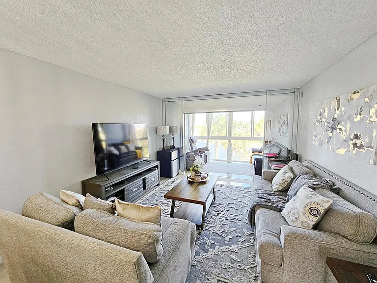 7807 Golf Circle Dr #305 — Photo 4
