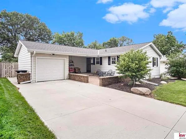 3111 S 138th St, Omaha, NE 68144