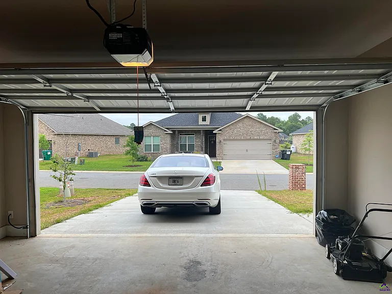 107 Gwendolyn Ave — Photo 4