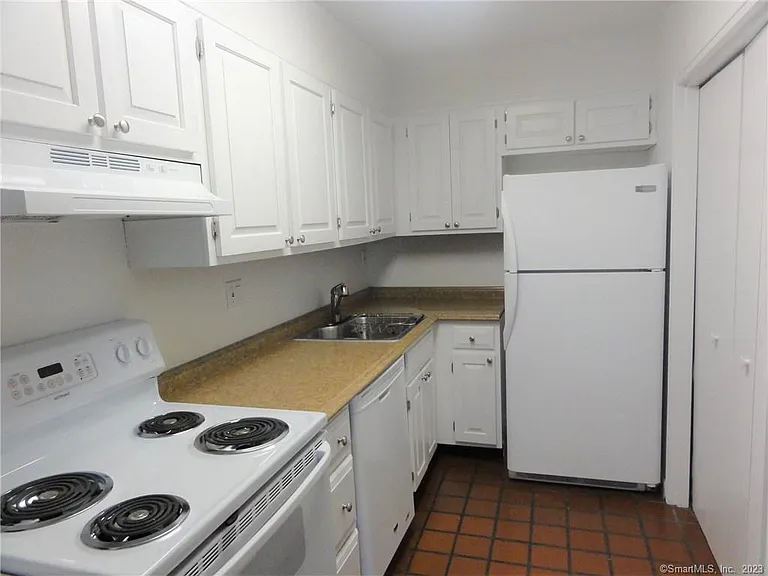 Newfield Terrace Apartments — Photo 7