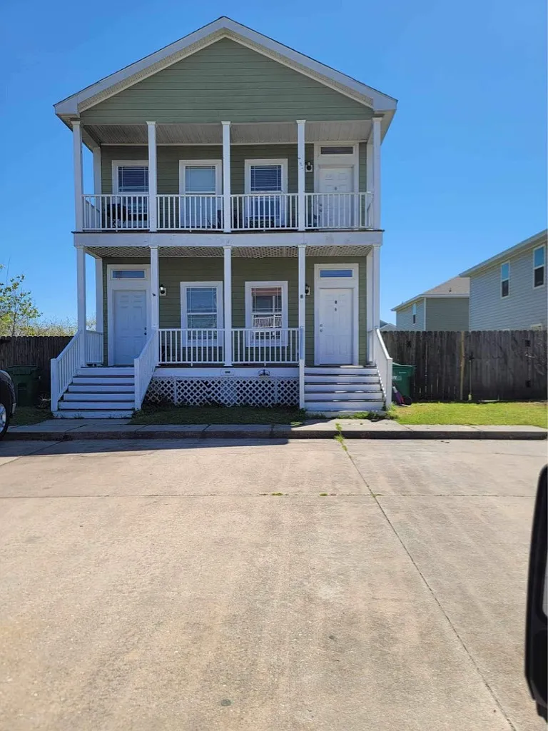 3 bed, 1250 sqft, $1,200 — Photo 1