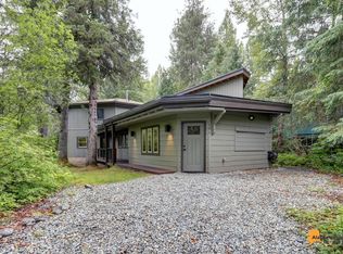 154 Lake Tahoe Rd, Girdwood, AK 99587