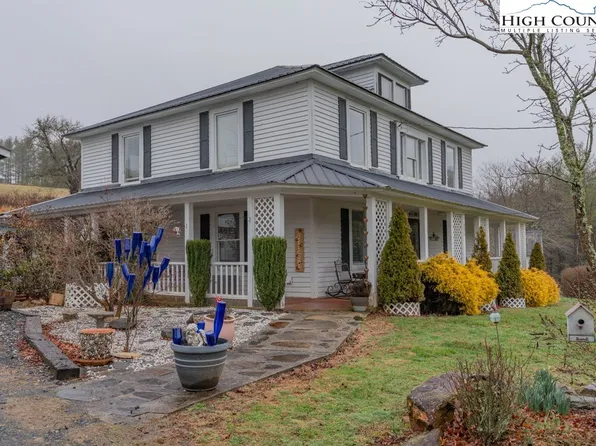 208 J H Bare Drive, Jefferson, NC 28640