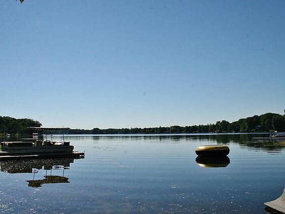 2nd image of 6407 Lakeshore Dr