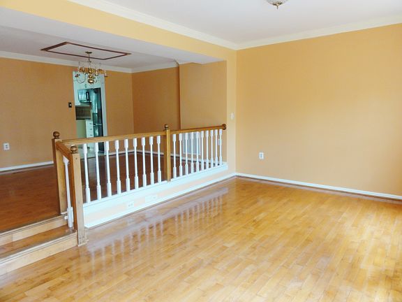 5th image of 13335 Foxhole Dr