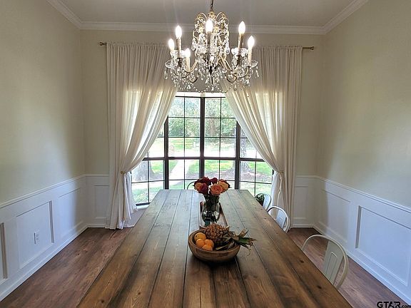 5th image of 504 Brookhollow Dr
