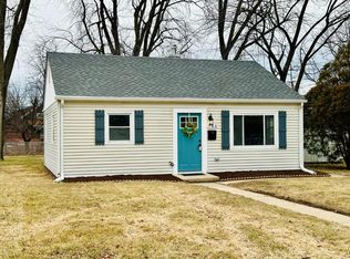 734 Center St, Crown Point, IN 46307