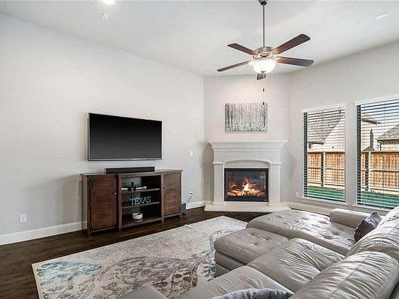 5th image of 1333 Grassland Dr