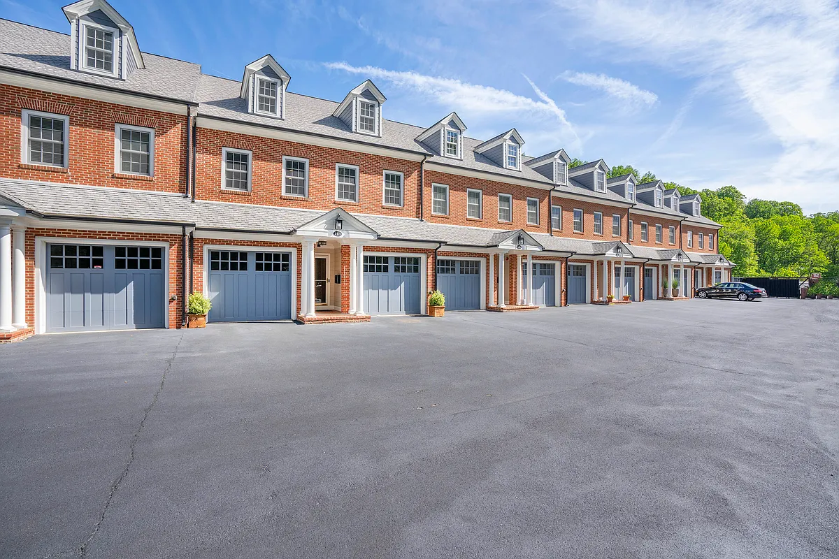 Building Photo - 128 Bancroft Mills Rd