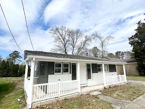 3rd image of 117 Idle Lake Rd