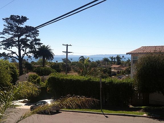 2nd image of 1035 Cliff Dr #8