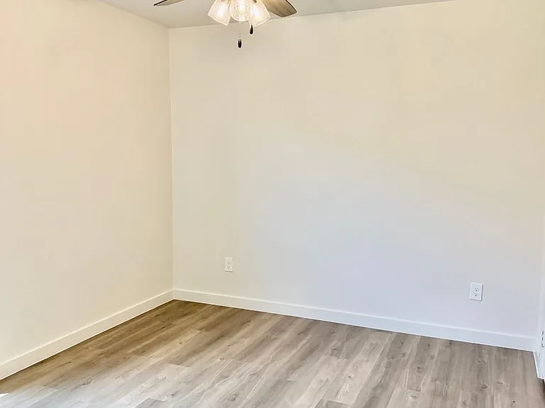 2408 Aberdeen Ave — Photo 24