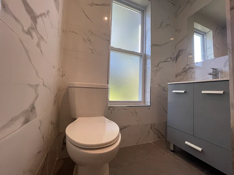 207 Webster Ave #1E — Photo 7