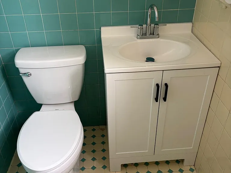 Newly Renovated Bathroom