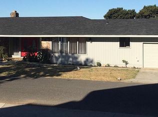 153 Sea View Rd, Whitethorn, CA 95589