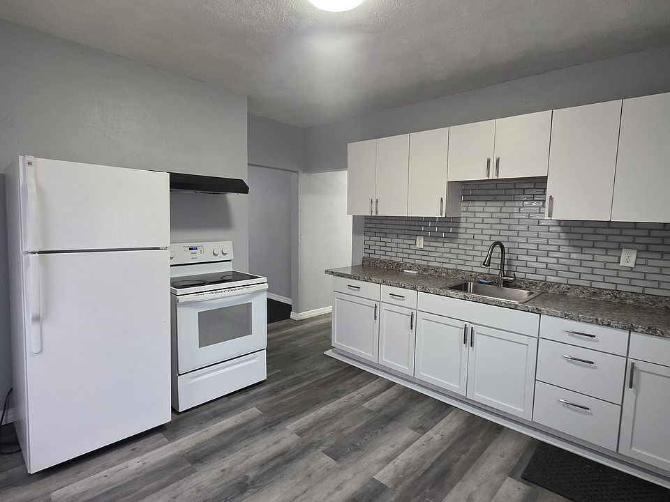 1st image of 85 Henry Ave Floor 1
