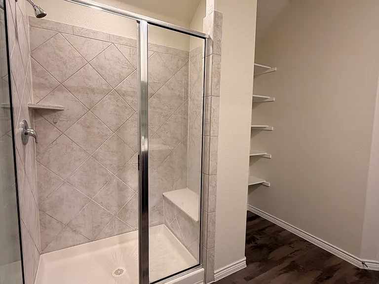 3413 Sabine Dr — Photo 21