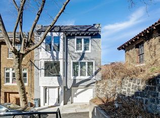 3 Carroll Pl, Weehawken, NJ 07086