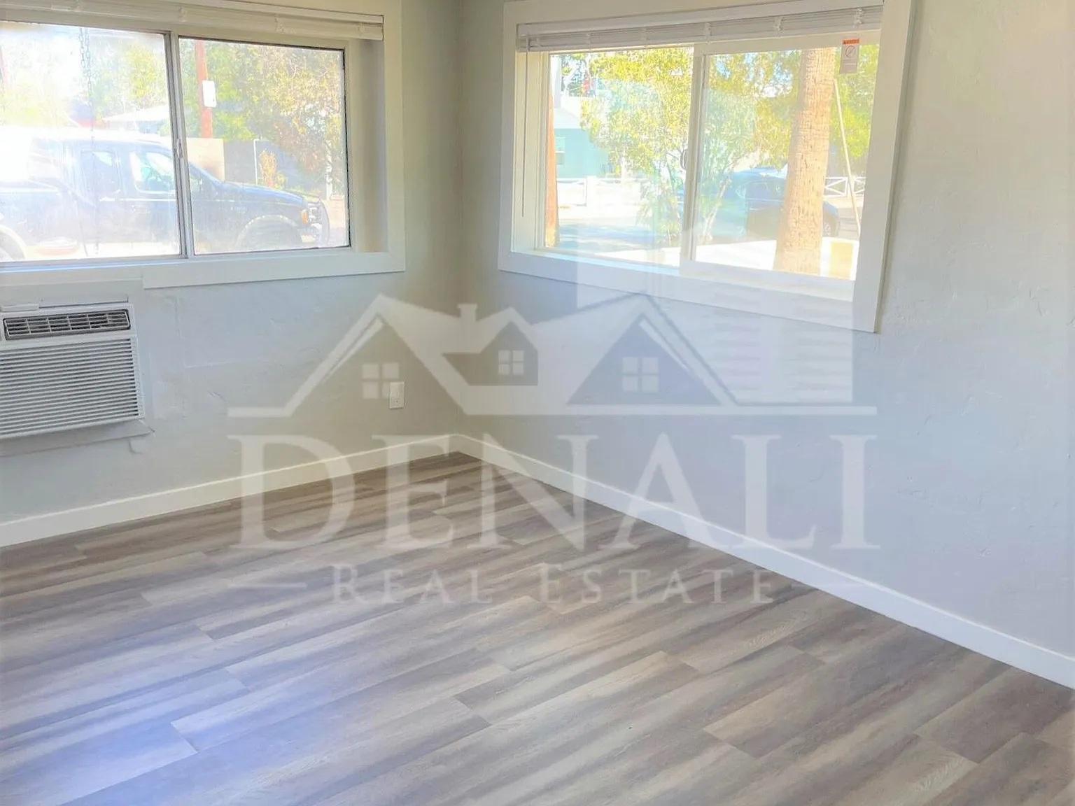1 bed, 1.0 bath, 650 sqft, $895 — Photo 2