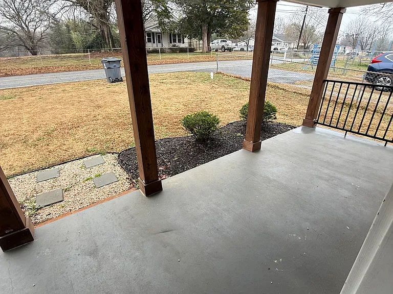 125 Christopher Street Ext — Photo 8
