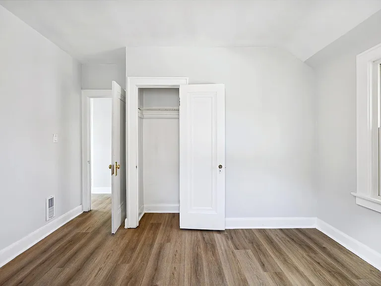 905 Brinton Dr — Photo 12