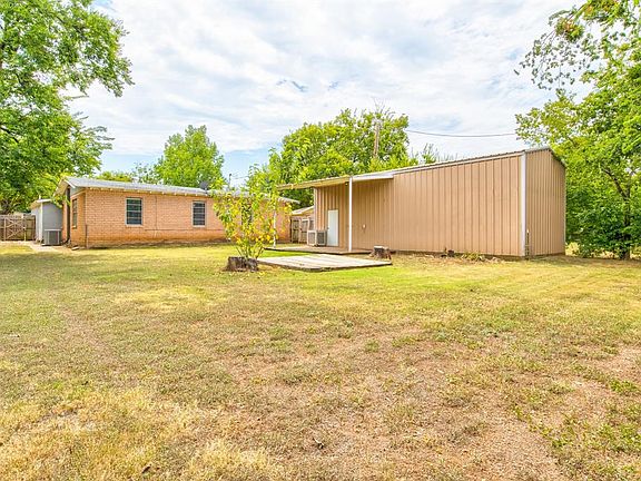 2nd image of 1104 Elizabeth Blvd