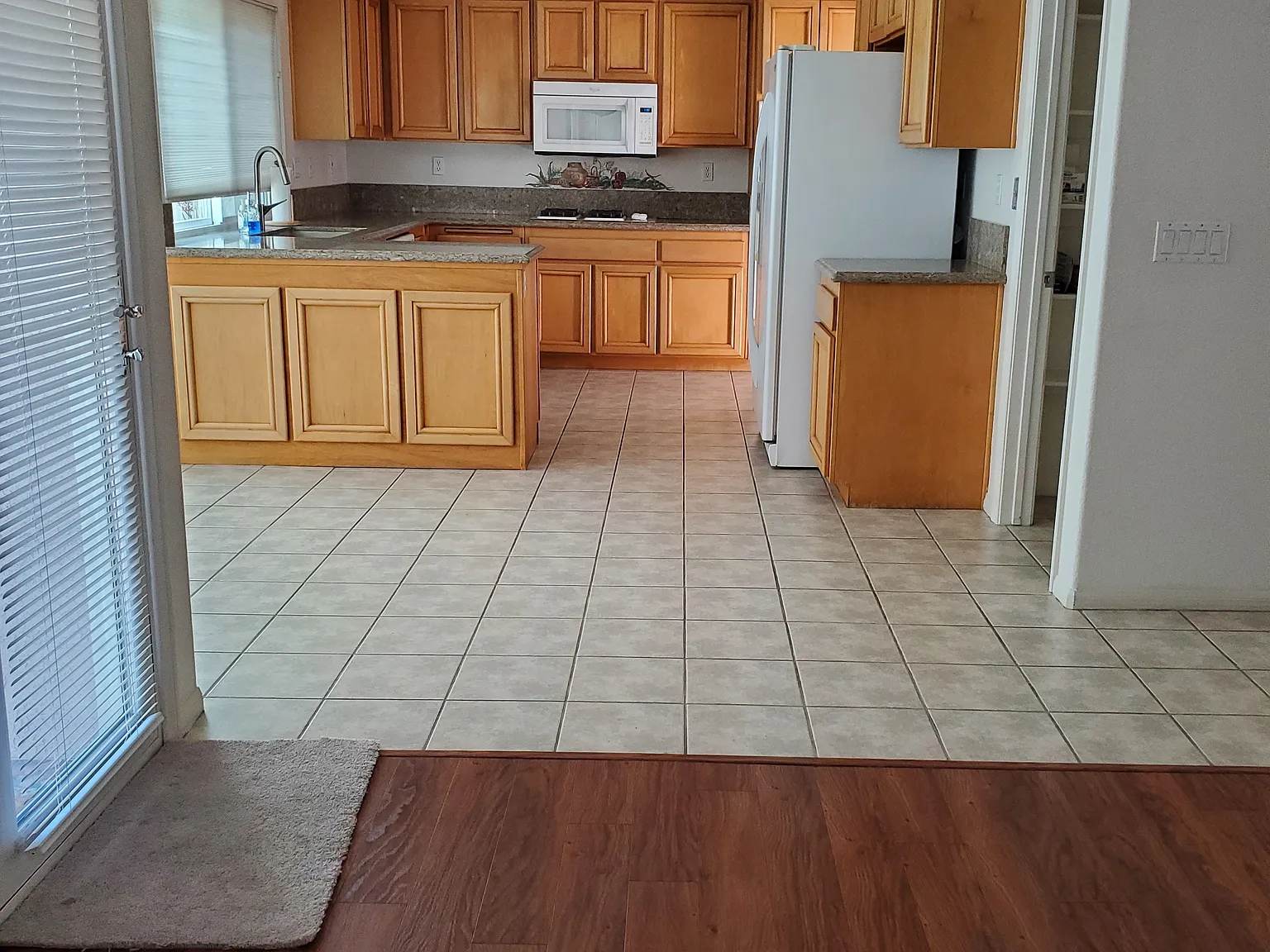 4 bed, 2170 sqft, $5,100 — Photo 3
