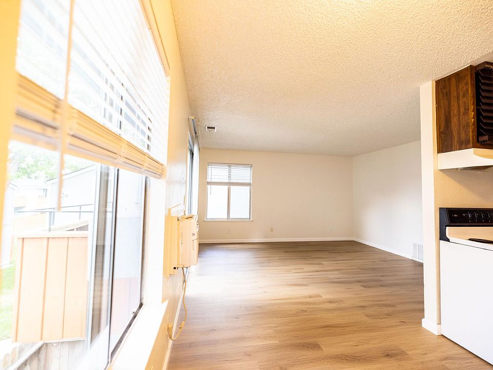 1st image of 4604 Neil Rd APT 158