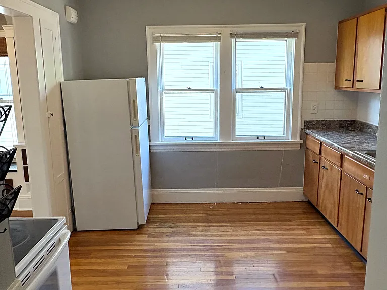 2163 Atkins Ave — Photo 8