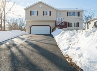 43144 N Lake Ave, Antioch, IL 60002