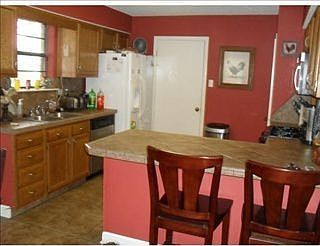 3rd image of 456 Evergreen Dr