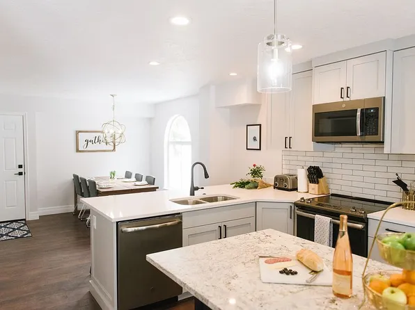 8242 S Wasatch Grove Ln, Cottonwood Heights, UT 84121