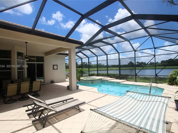 7635 Ironhorse Blvd, West Palm Beach, FL 33412