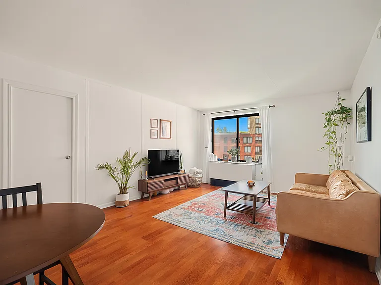 300 Rector Pl #8T — Photo 3