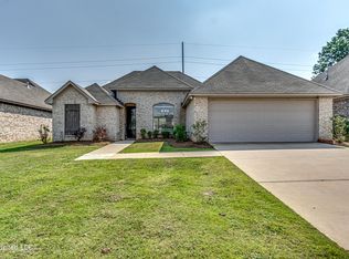 627 Greenfield Ridge Dr E, Brandon, MS 39042